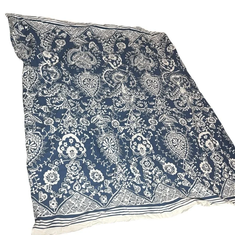 Pottery barn dorm twin Natalia Royal navy white floral cotton stripe duvet cover